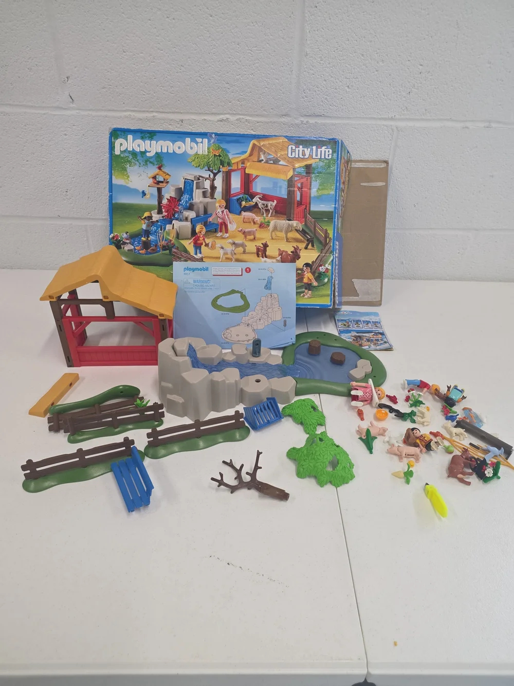 Playmobil City Life 4851 Children’s Zoo 2010 Incomplete With Box